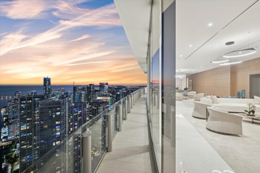 102-aston-martin-residences-miami-penthouse