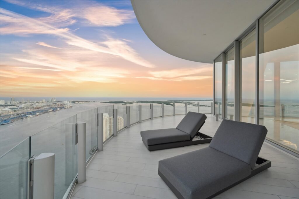 76-aston-martin-residences-miami-penthouse