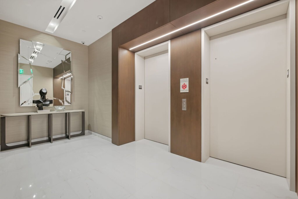 8-aston-martin-residences-miami-penthouse